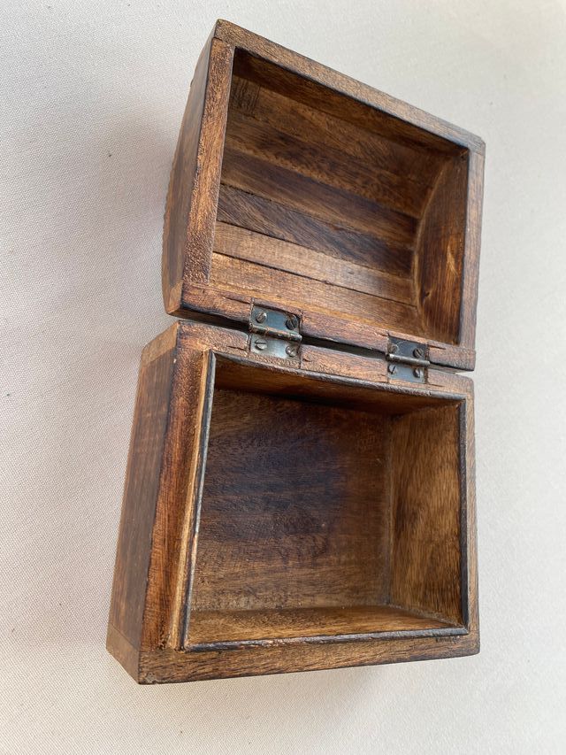 Bacchetta portagioie in rovere anni '70, stile rustico