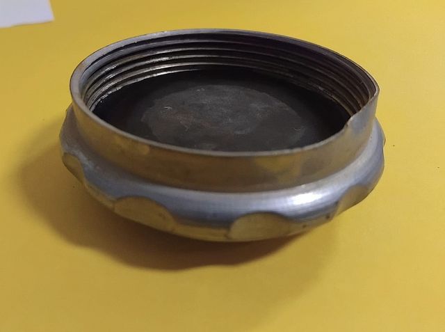 Tapón depósito coche antiguo