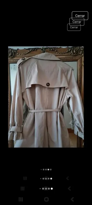 Gabardina beige con cinturón