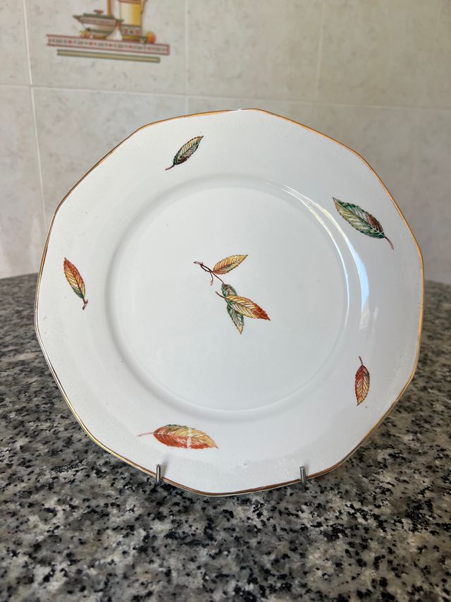 Piatto in porcellana Digoin Sarreguemines Nemours