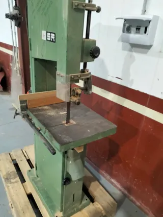 Sierra de cinta para madera