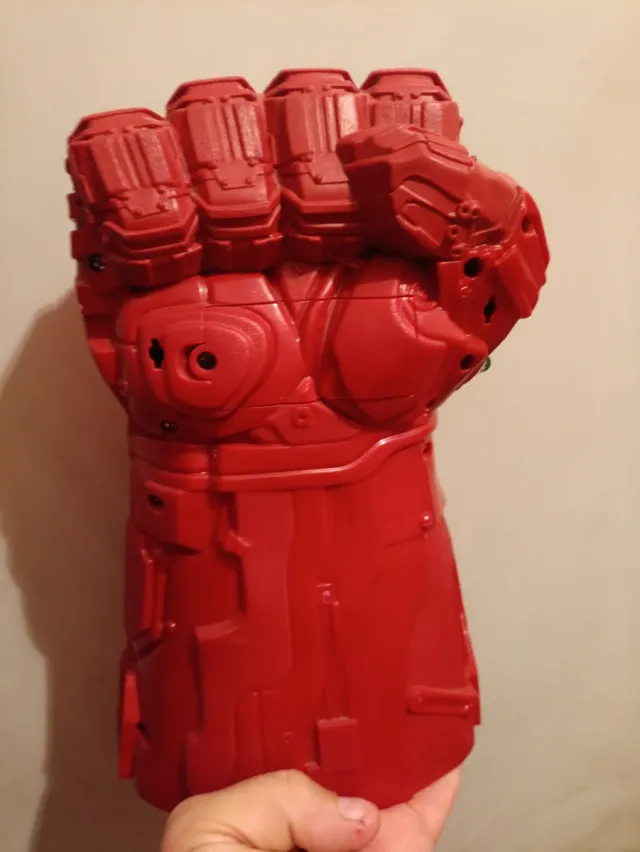 Guante del Infinito Rojo y Dorado