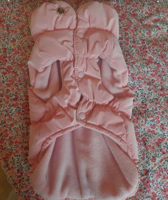 Abrigo rosa acolchado para perro