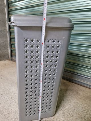 Cesta de plástico gris