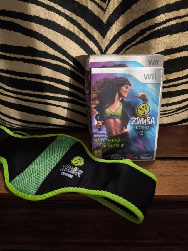 Jogo Wii Zumba Fitness 2 + Cinturão
