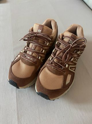 Zapatillas Salomon Deportivas Beige y Marrón