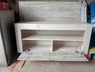 Mueble TV y mesa comedor madera