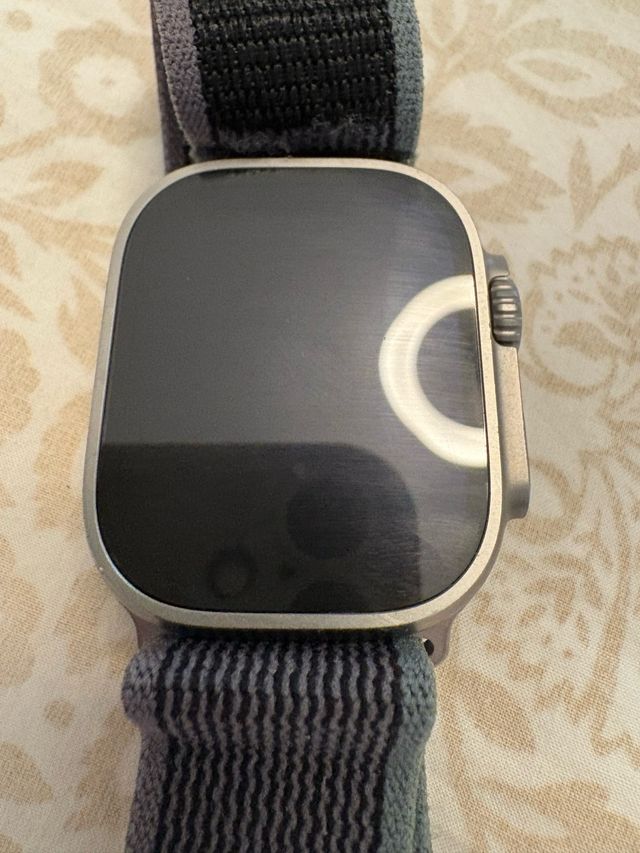 Apple Watch Ultra Gen 1 + 6 correas