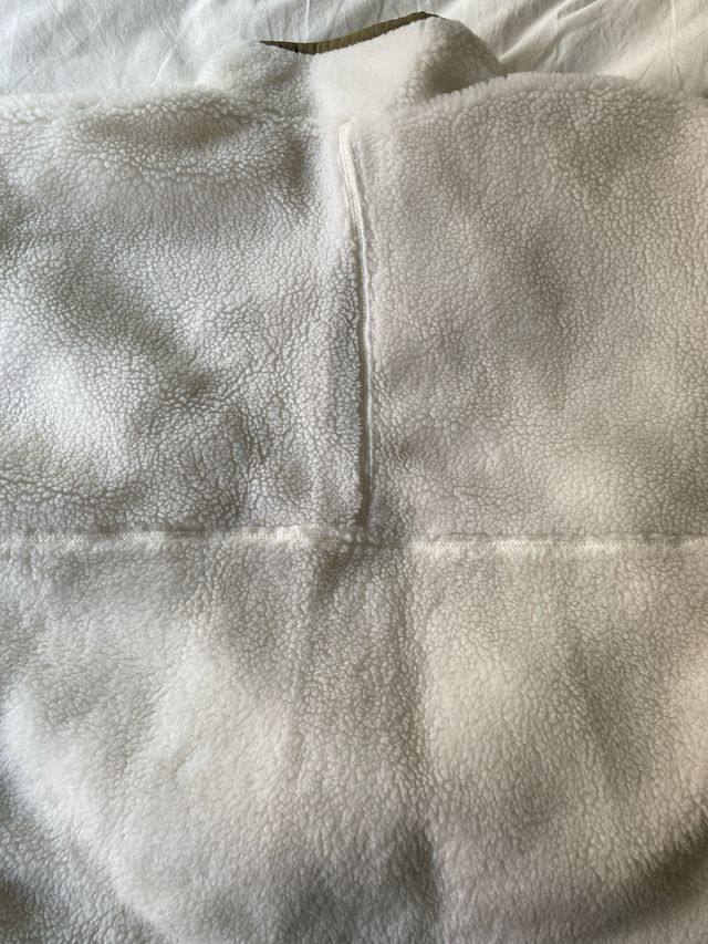 Sudadera borrego Nike blanca y verde con bolsillo