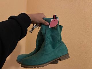 Botas verdes de ante