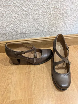 Zapatos Clarks Marrones Talla 38