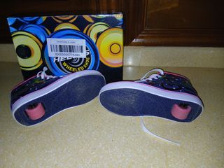 Zapatillas con ruedas hellys