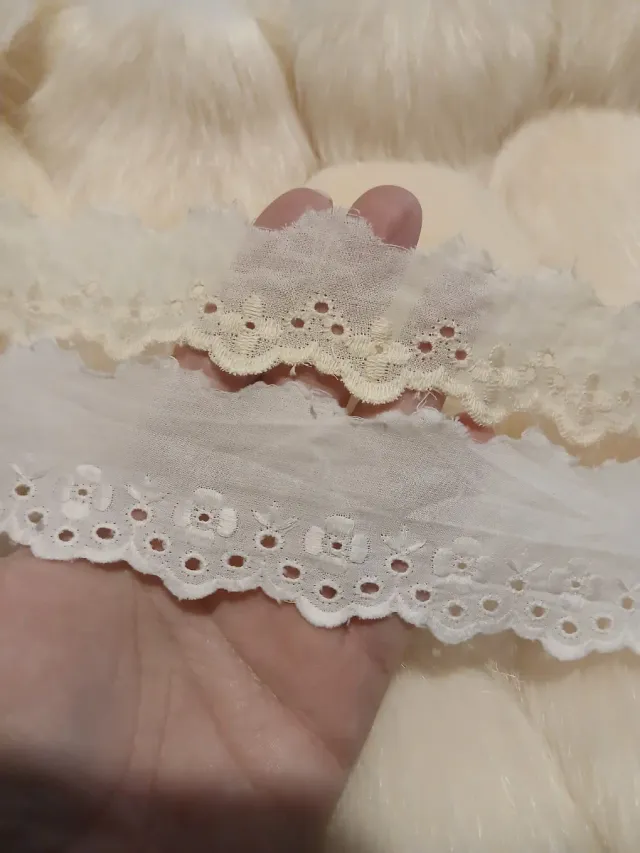 Ybi encaje beige y blanco