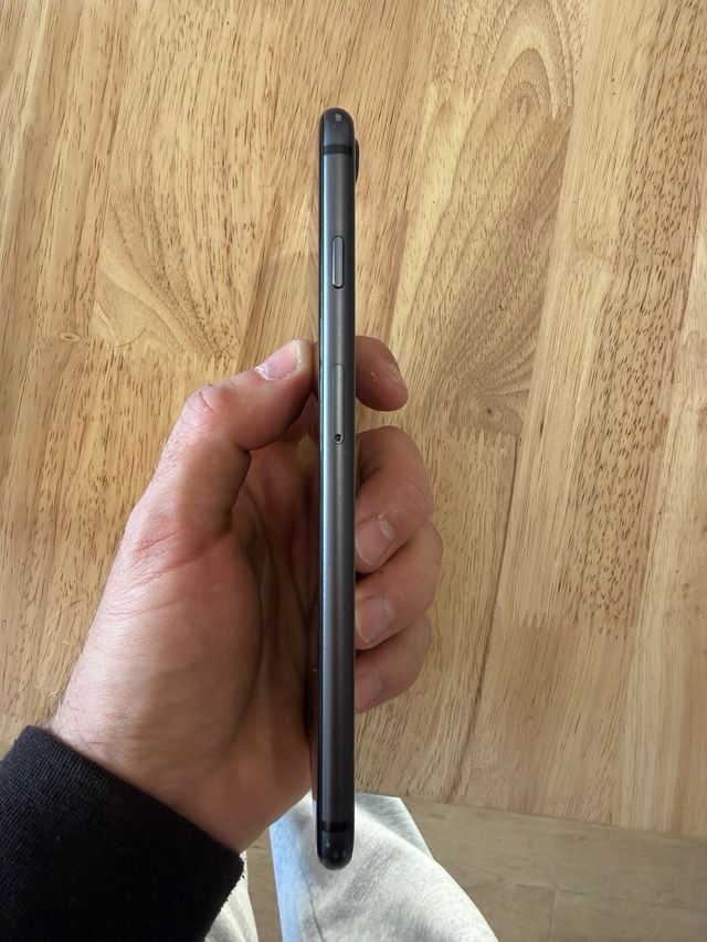 iPhone 8 Plus 64GB Cinza Espacial