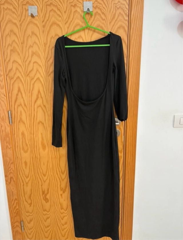 Vestido largo negro manga larga