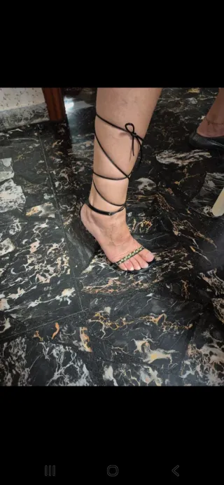 Sandali donna lacci neri e oro