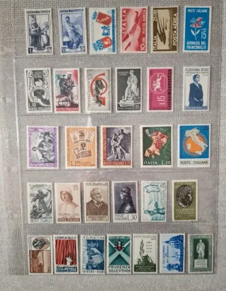 Lotto 30 Francobolli Repubblica Italiana