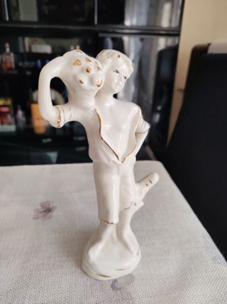 Statuetta ceramica vintage dorata