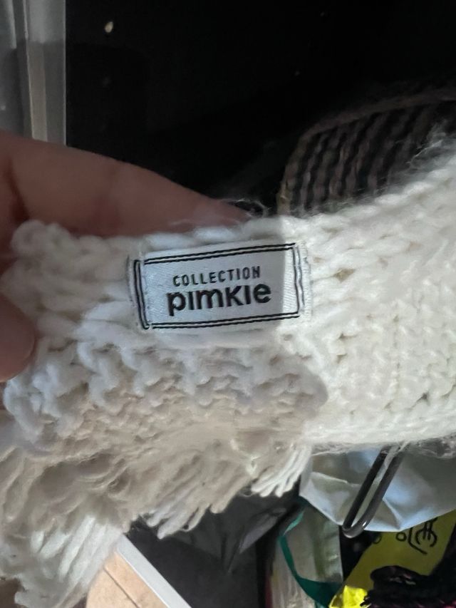 Bufanda Pimkie blanca tejida
