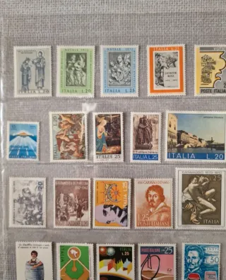 Lotto 25 Francobolli Repubblica Italiana