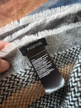 Bufanda Parfois beige y gris