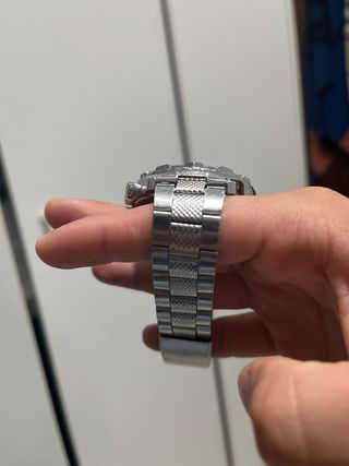 relojes nuevos, reluciente, y baratos