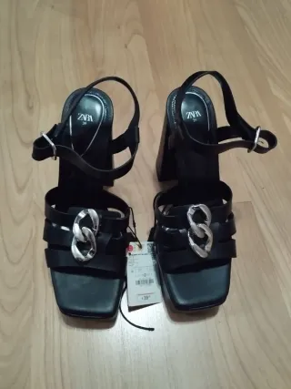 Sandalias tacón Zara Plataforma Cadena Talla 39
