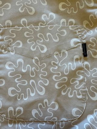 Camisa Dockers Beige con Estampado Blanco