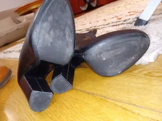 Botas de cuero blando negras