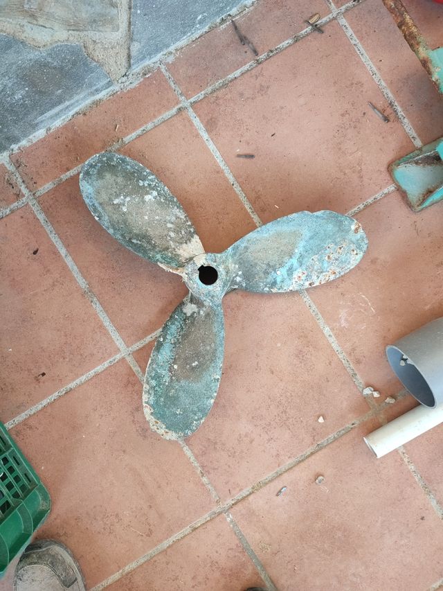 Hélice Bronce Decoración Diámetro 22