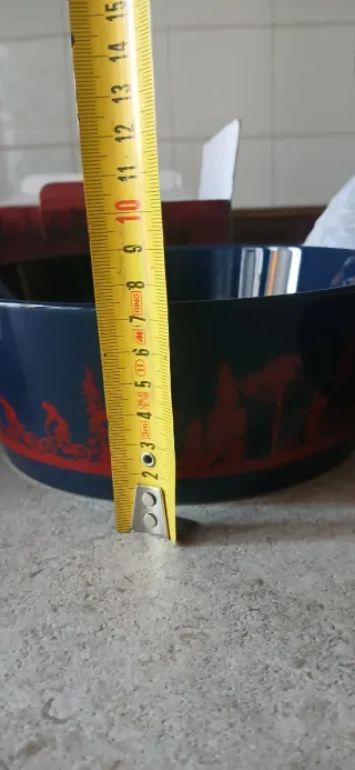 Dinner set Stranger Things