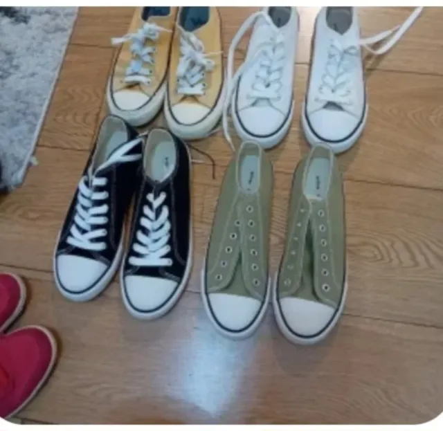 Lote 4 pares zapatillas lona 3 sin usar