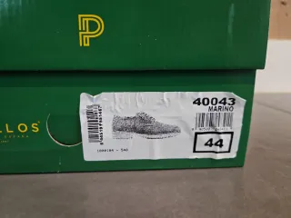 Zapatos Pitillos azul ante. Talla 44. Sin usar