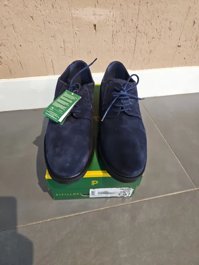 Zapatos Pitillos azul ante. Talla 44. Sin usar