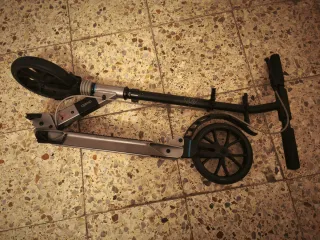 Patinete plegable gris