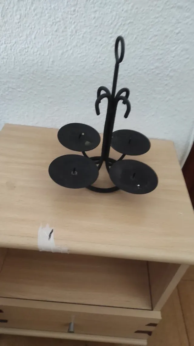 Candelabro de hierro negro para 4 velas