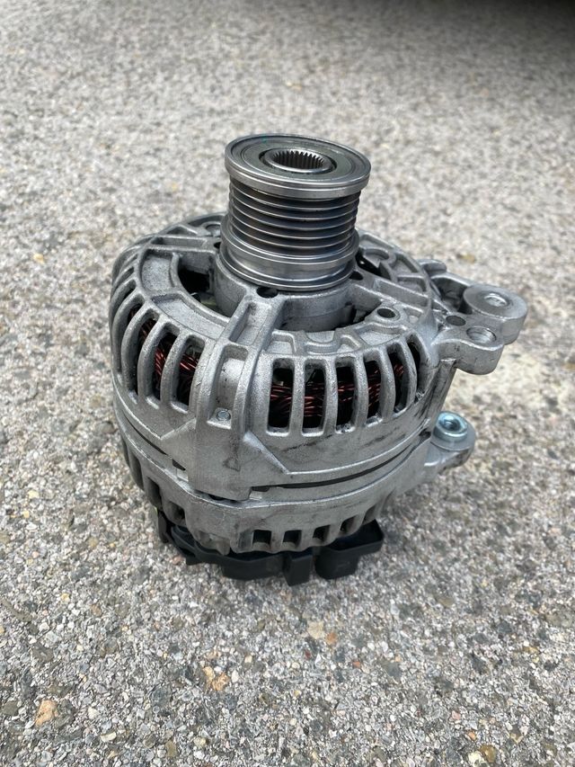 Alternador Audi A4 B8 14V 140A