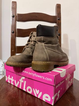 Scarponcini in pelle marrone