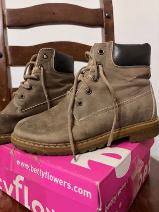 Scarponcini in pelle marrone