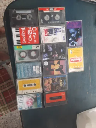 Lote de 15 Casetes Antiguas Variadas