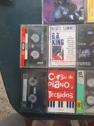 Lote de 15 Casetes Antiguas Variadas