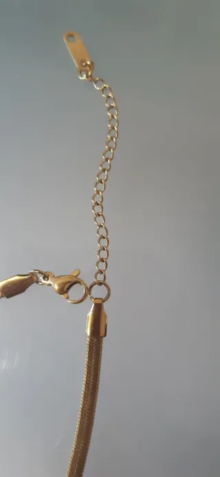 Collana con iniziale R