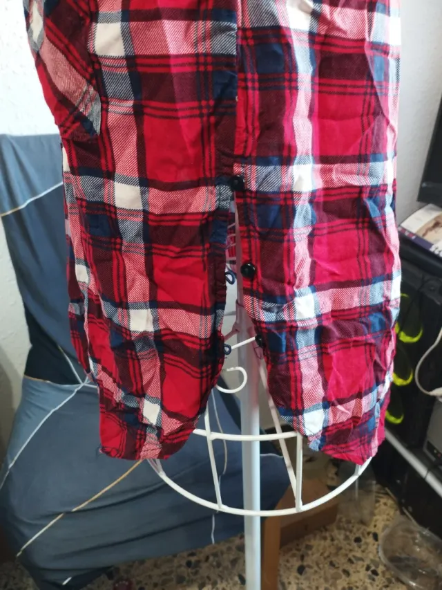 Blusa sin mangas Bershka cuadros roja Talla S