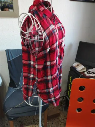 Blusa sin mangas Bershka cuadros roja Talla S