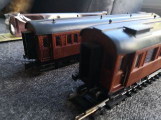 2 vagones y carcasa colección Salvat