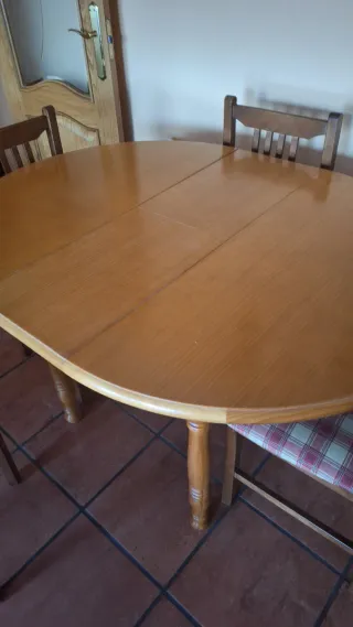 Mesa de comedor extensible de madera