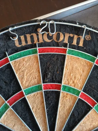 Diana de dardos Unicorn Raymond van Barneveld