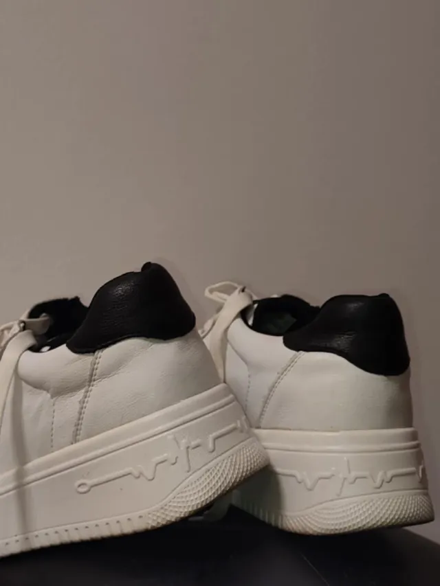 Zapatillas blancas plataforma talla 39