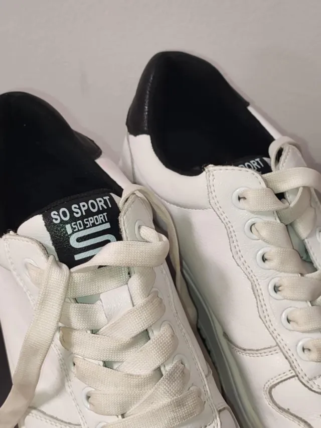 Zapatillas blancas plataforma talla 39