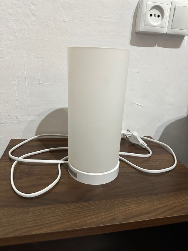 Lampada da comodino bianca